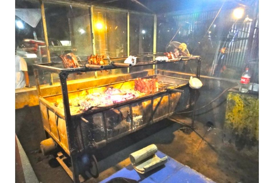 bbq pit leopoldos