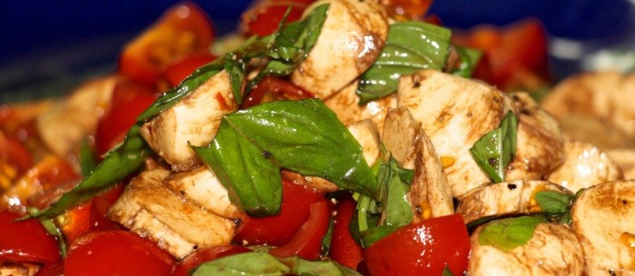 Tomato, mozzarella, basil and balsamic vinegar salad