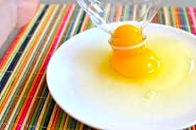 separating egg yolks