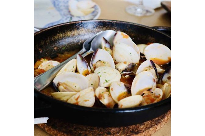 FOC Sentosa NY grilled clams in Sherry wine FOC Sentosa for New Year's Day with The Knibbs - Update 2022