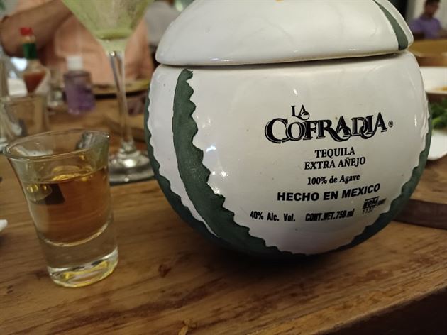 LA COFRADÍA TEQUILA BALÓN EXTRA AÑEJO