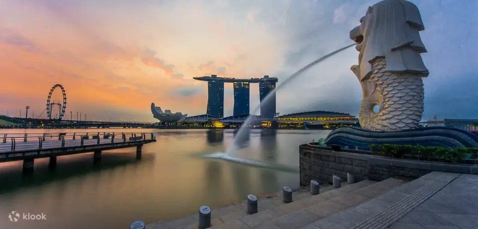 Singapore Half-Day City Tour with Gardens by the Bay Admission