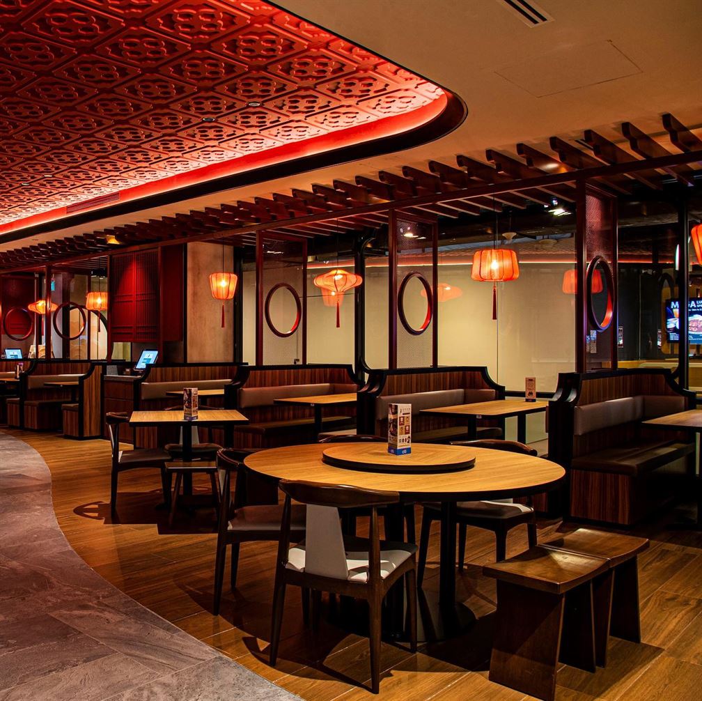 dian xiao er interior 1 48 Amazing Jewel Restaurants at Changi Airport