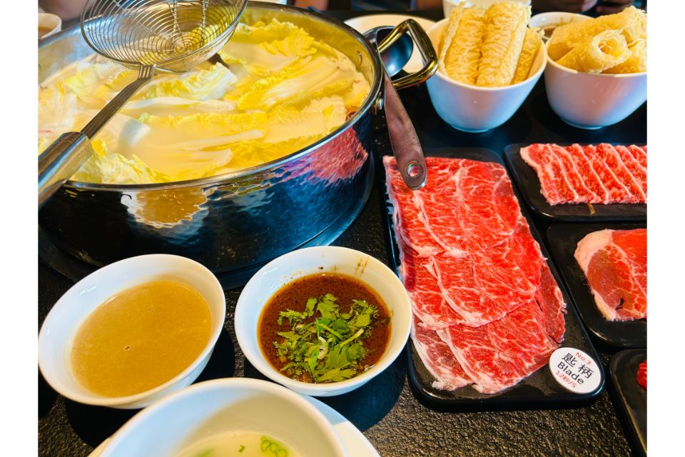 chao niu hot pot