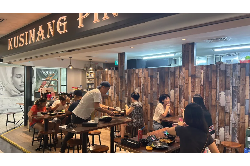 Lola J Kusinang Pinoy Restaurant seating
