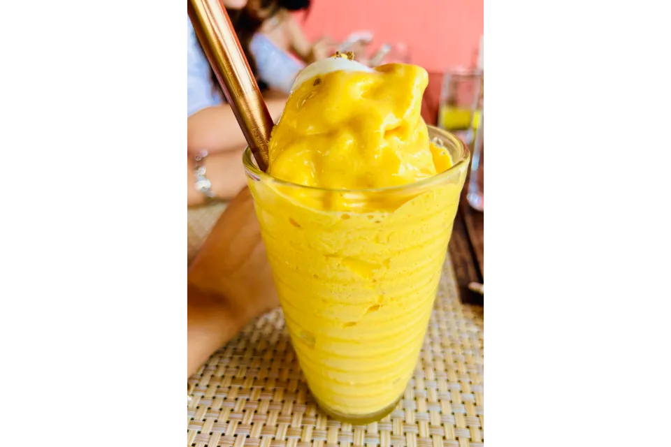 chido cafe bohol incredible mango smoothie