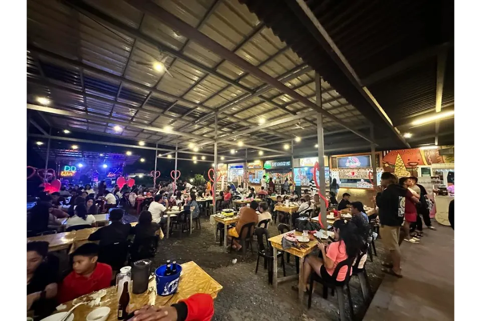 the hideout food park tagbilaran restaurants review