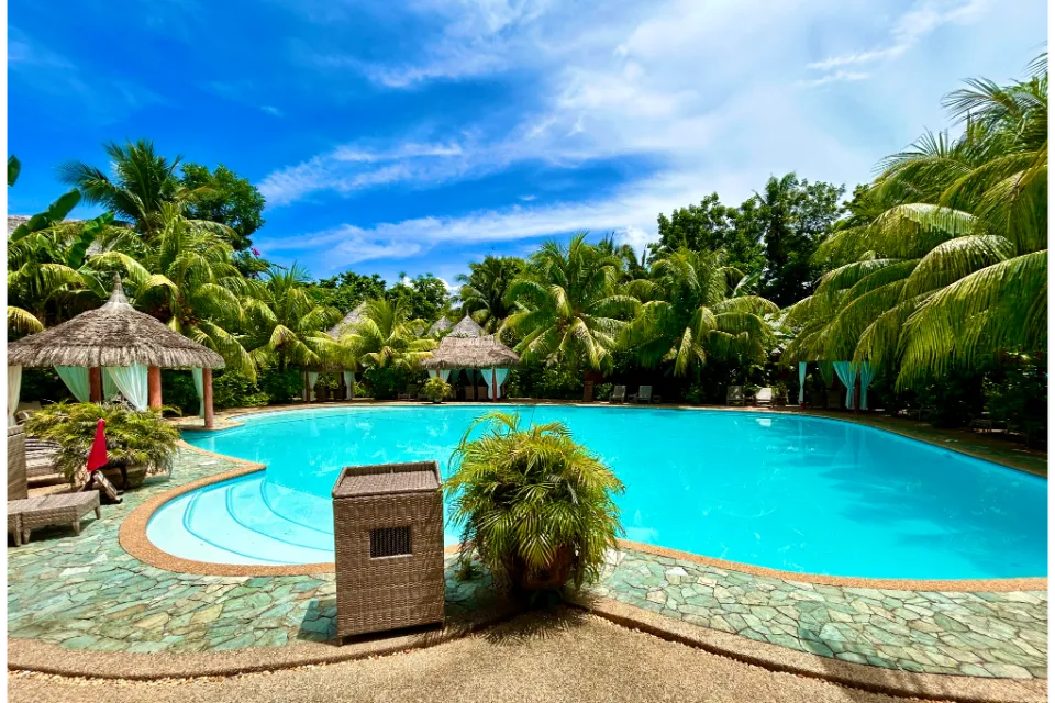coco grove beach resort top pool
