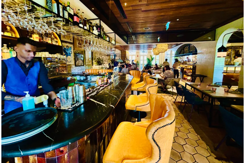 olivia restaurant and lounge bar area