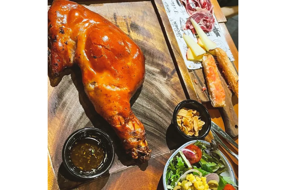 pura brasa best spanish restaurants in singapore suckling pig