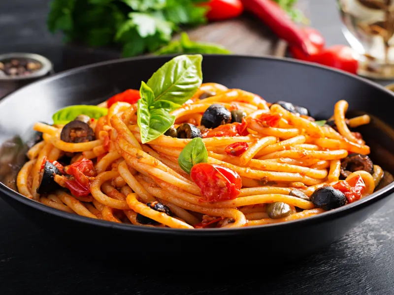 Spaghetti alla Puttanesca Indulge in La Dolce Vita! Discover the Top 10 Italian Main Course Meals That Will Change Your Life!