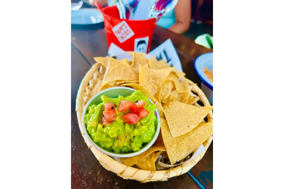 papi's tacos chips and guacamole