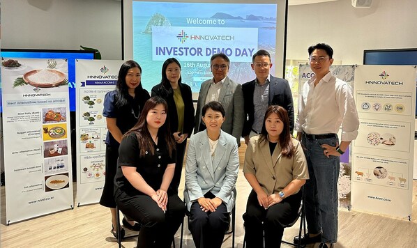CEO Kim Yang hee team Singapore FWyb5u HN-Novatech bags $4m in funding and launches the world's first proprietary seaweed heme ingredient for plant-based meat applications in Singapore