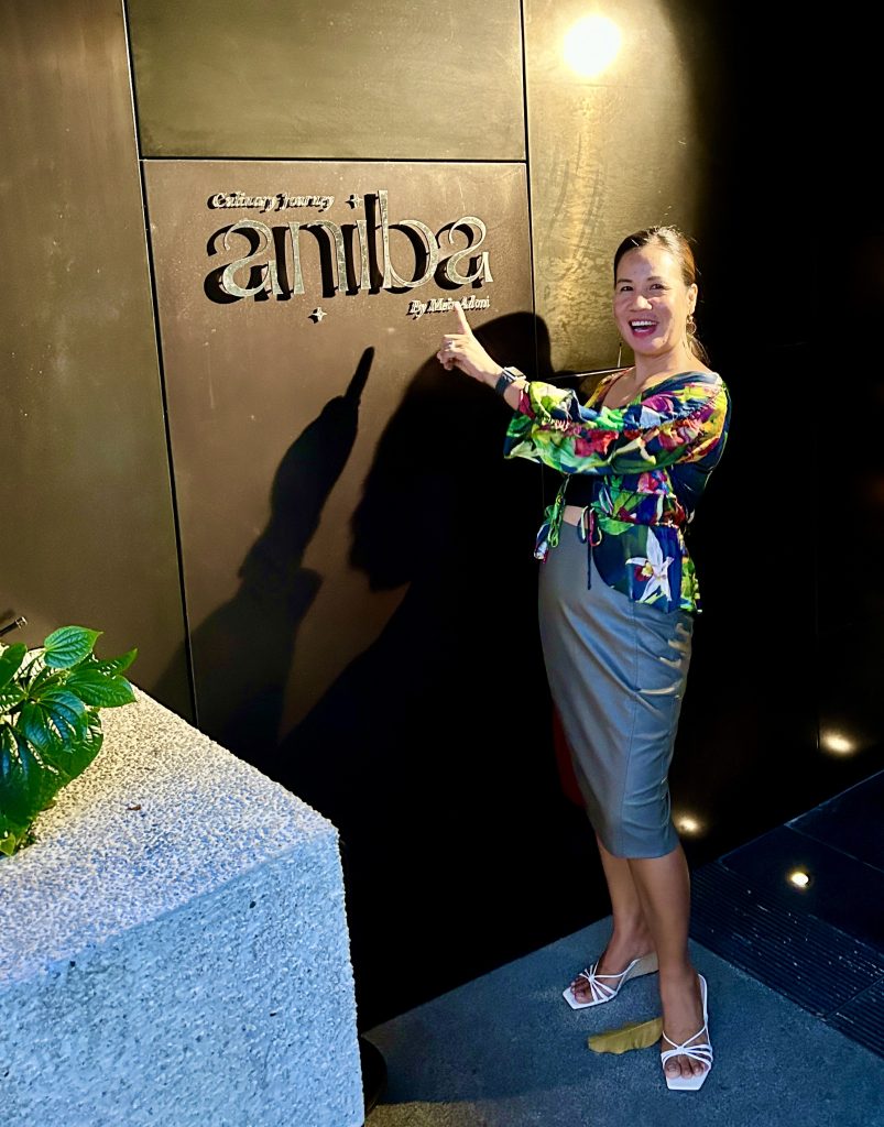 Aniba Singapore Wifey and Sign