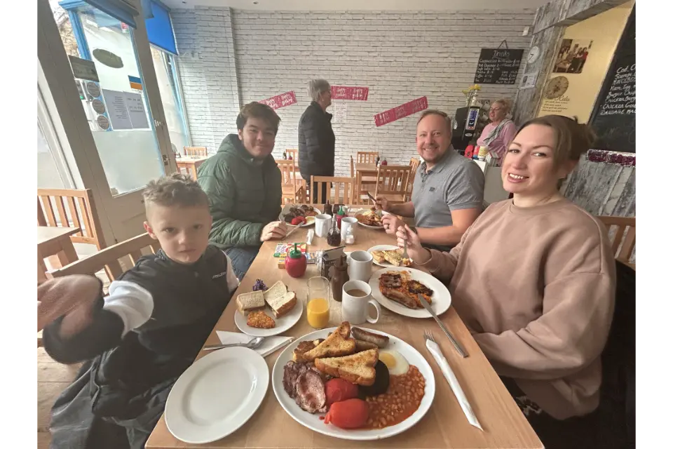 Zaras Cafe Diner Birchington Review family table best full english breakfast