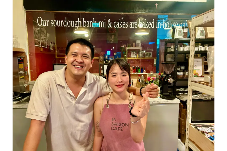 la saigon cafe review chef and wife