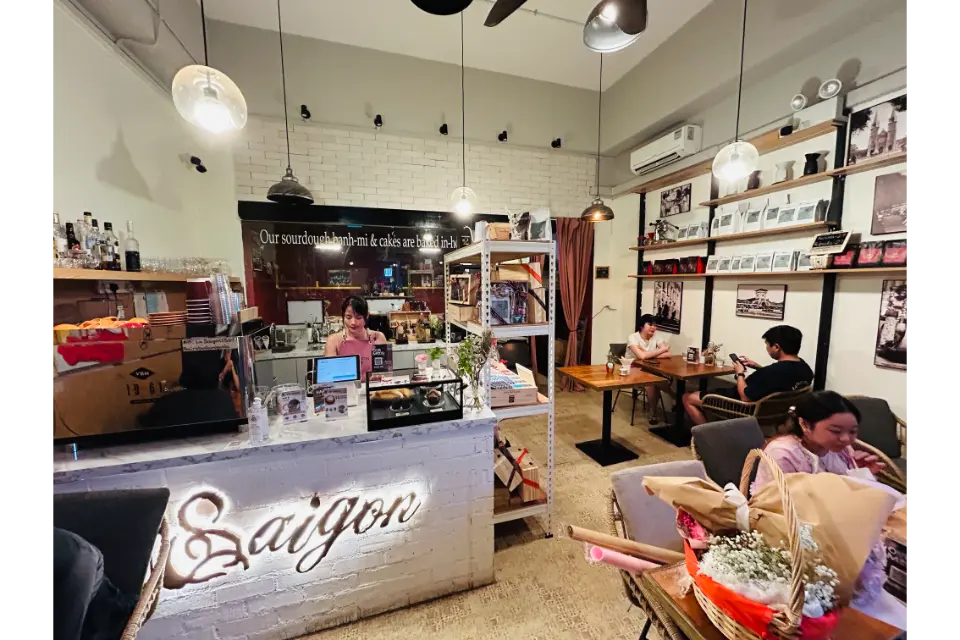 la saigon cafe review interior