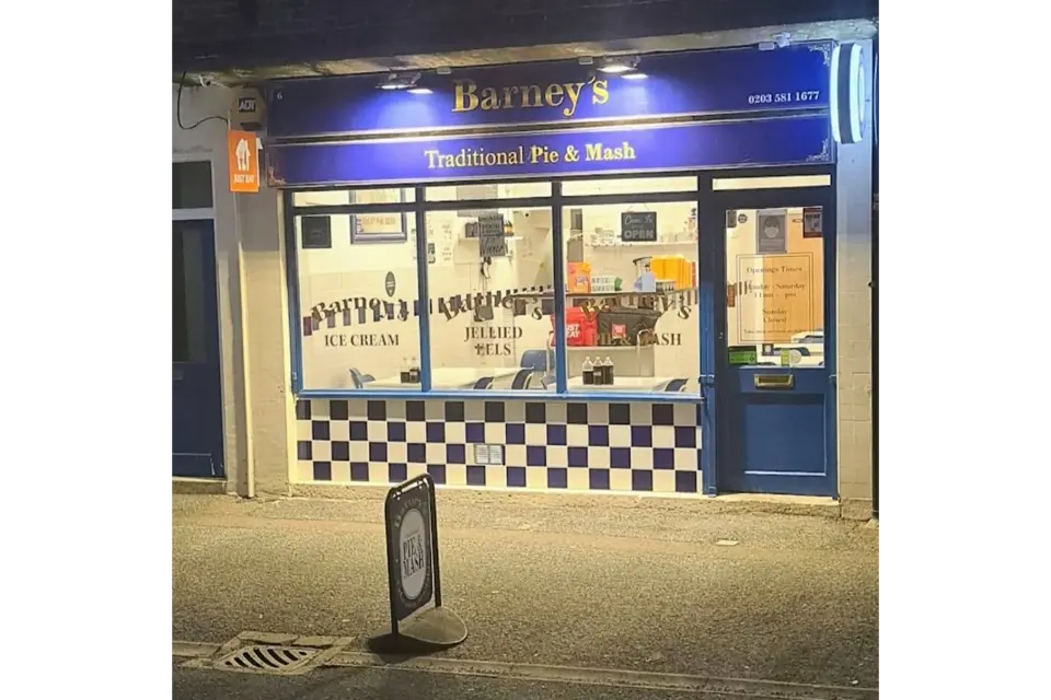 barneys pie and mash