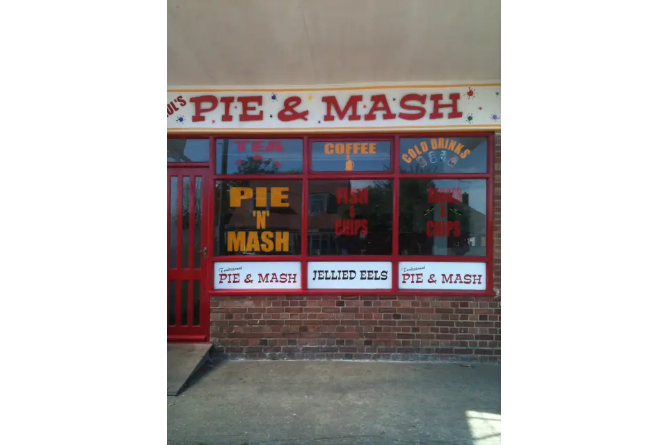 pauls pie and mash