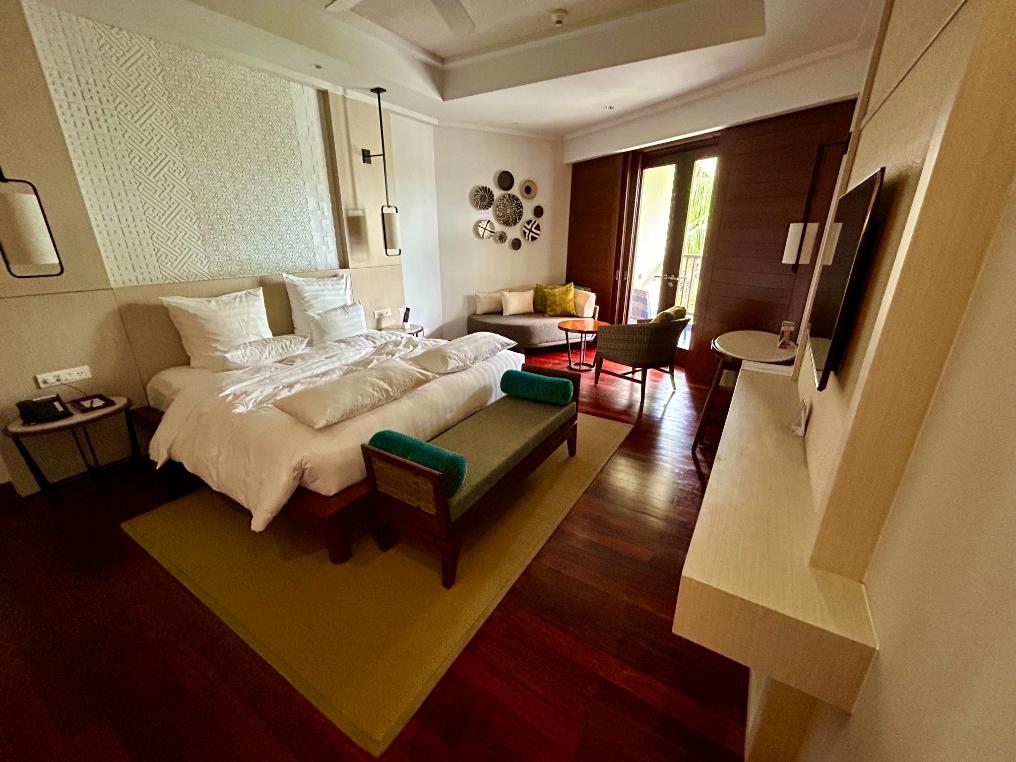 pullman danang beach resort review suite bedroom