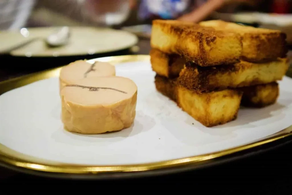 gaig restaurant reviews salt-aged foie gras