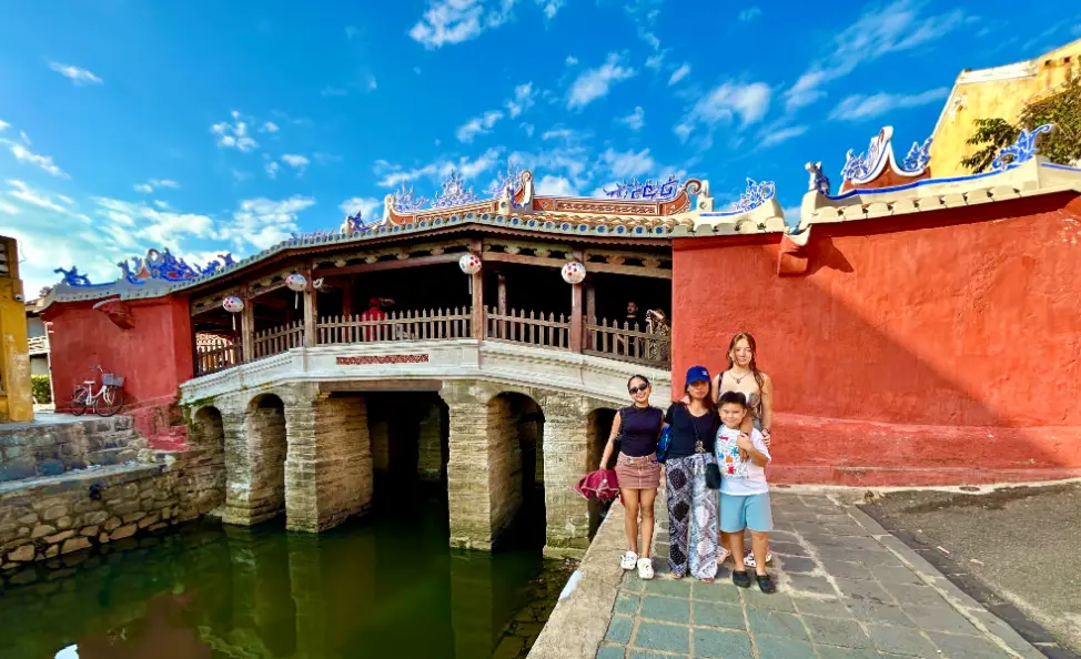 what to do in hoi an ancient japanese bridge