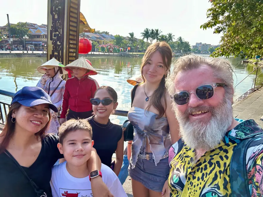 what to do in hoi an at the bridge family shot