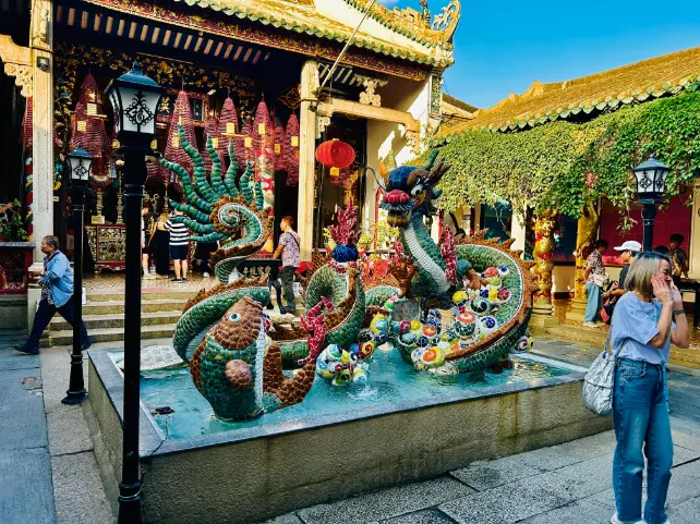 what to do in hoi an chinese temple ho an dragon fountain