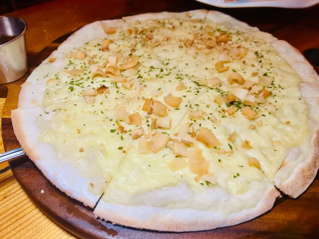 Buko Seaside bar and Restaurant review mactan the pizza with honey cheese nuts