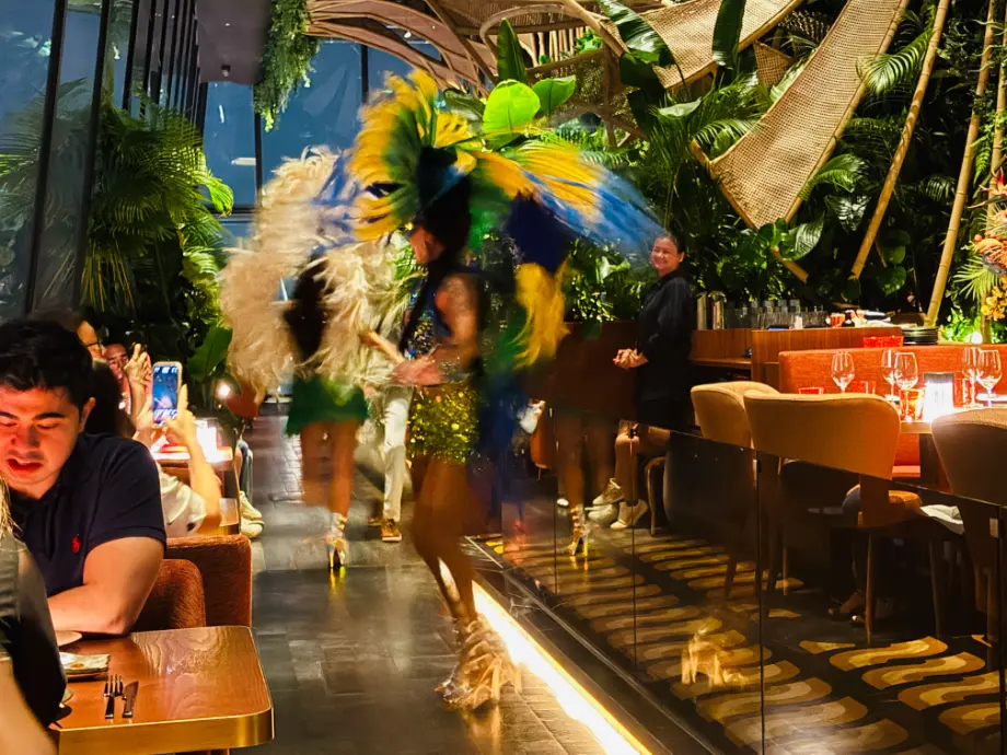 sushisamba review singapore dancers